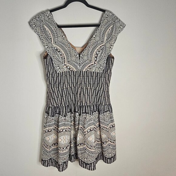 BCBGMAXAZRIA short fit and flare dress sz8 - Picture 7 of 14